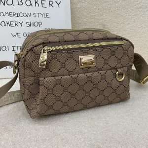 SELEMPANG Naifa Tas Selempang Wanita SC332-J # – Slingbag Cewek Bahan Kulit PU Leather Premium Terbaru Dilengkapi Tali Panjang Muat Parfum Dompet Lipat HP Dilengkapin Furing Halus Bisa Dipakai Arisan Jalan Nongkrong Cocok Untuk Remaja Dan Dewasa